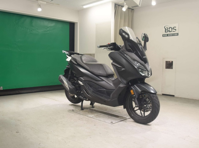 Мотоцикл Honda FORZA з пробігом 15960 km