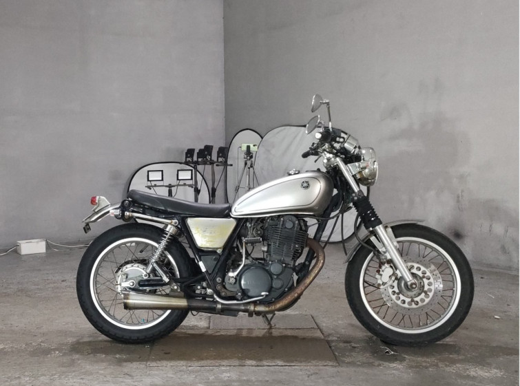 Мотоцикл Yamaha SR400 с пробегом 31217 km