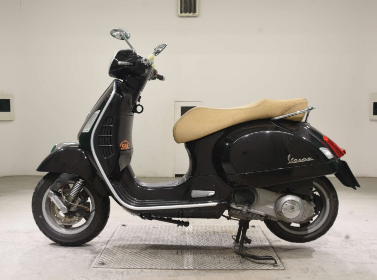 Мотоцикл Vespa GTS250 IE с пробегом 6824 km