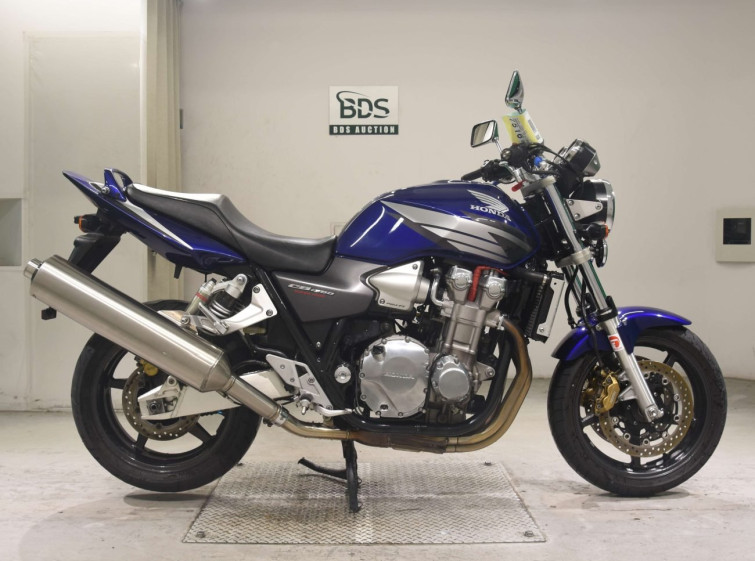 Мотоцикл Honda CB1300SF з пробігом 52695 km