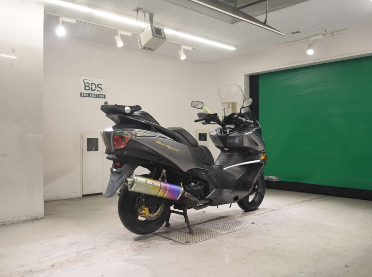 Мотоцикл Honda SILVERWING600GTA с пробегом 24730 km