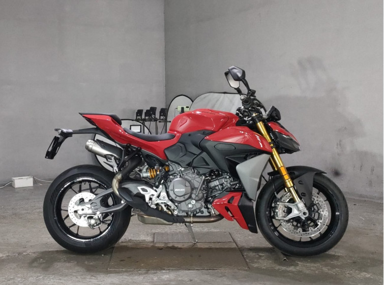 Мотоцикл Ducati STREETFIGHTER V2 з пробігом 4 km