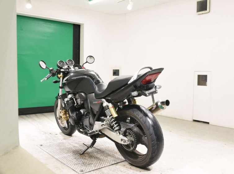 Мотоцикл Honda CB400SFV з пробігом 29578 km