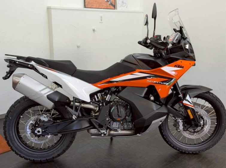 Мотоцикл KTM 890 ADVENTURE R з пробігом 1 km