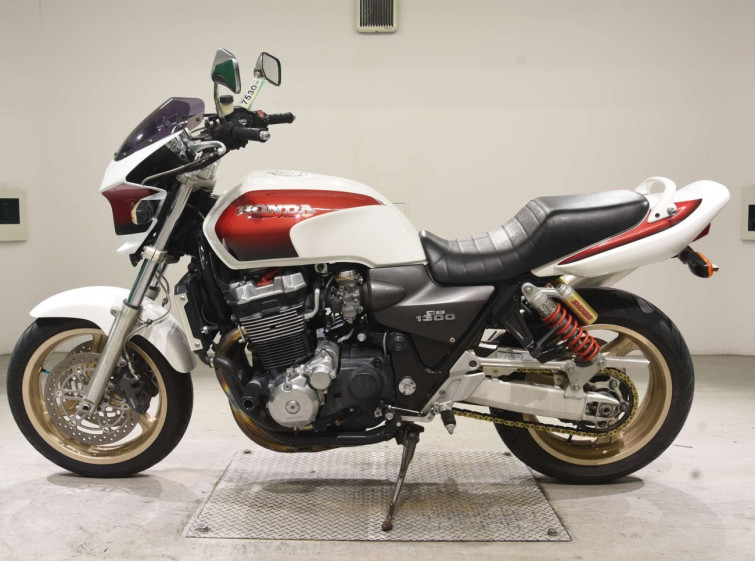 Мотоцикл Honda CB1300SF з пробігом 30608 km