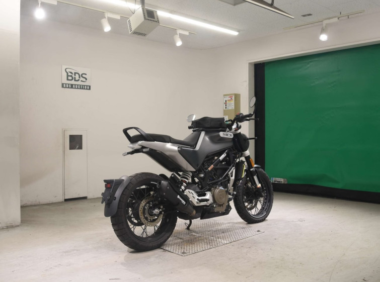 Мотоцикл Husqvarna SVARTPILEN 401 с пробегом 2722 km