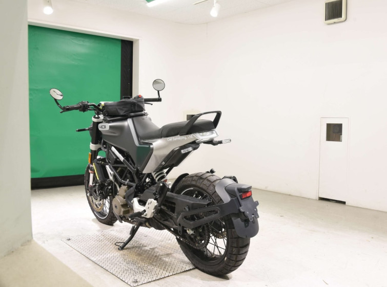 Мотоцикл Husqvarna SVARTPILEN 401 с пробегом 2722 km