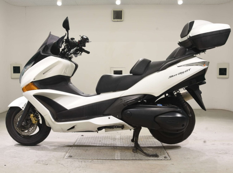 Мотоцикл Honda SILVERWING400GTA з пробігом 30851 km