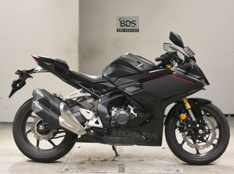 Мотоцикл Honda CBR250RR з пробігом 24715 km