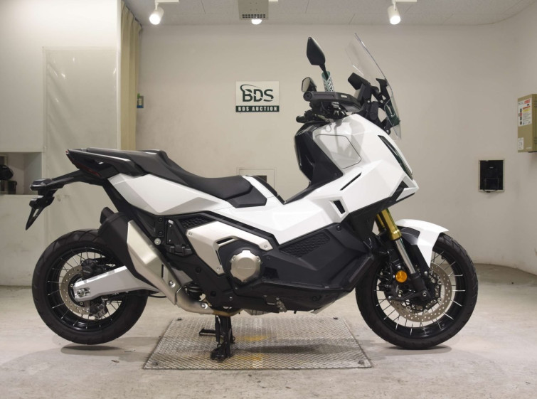 Мотоцикл Honda X-ADV750-2 с пробегом 4835 km