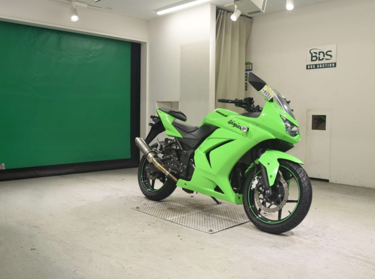 Мотоцикл Kawasaki NINJA250R с пробегом 11563 km