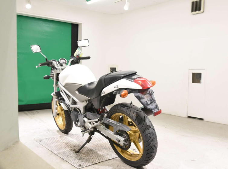 Мотоцикл Honda VTR250 з пробігом 61161 km