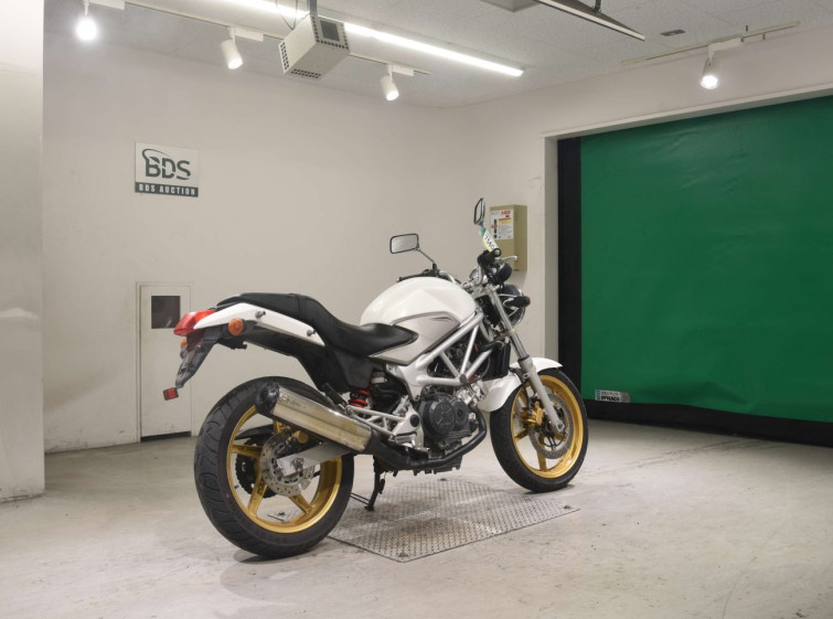 Мотоцикл Honda VTR250 з пробігом 61161 km