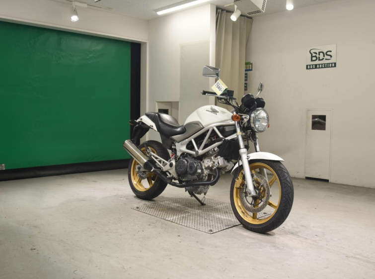 Мотоцикл Honda VTR250 з пробігом 61161 km
