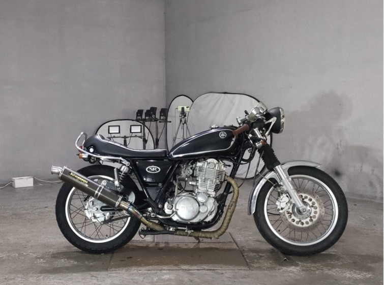 Мотоцикл Yamaha SR400 с пробегом 17767 km