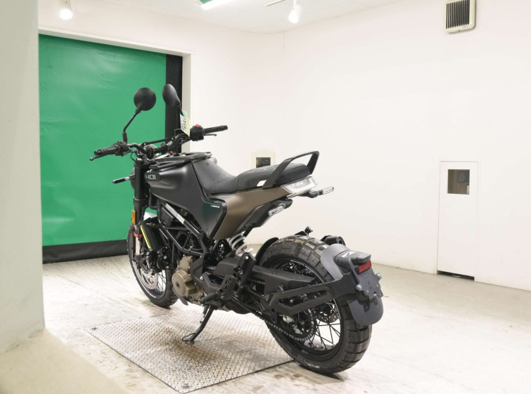 Мотоцикл Husqvarna SVARTPILEN 401