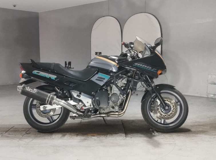 Мотоцикл Honda CBR1000F з пробігом 61772 km