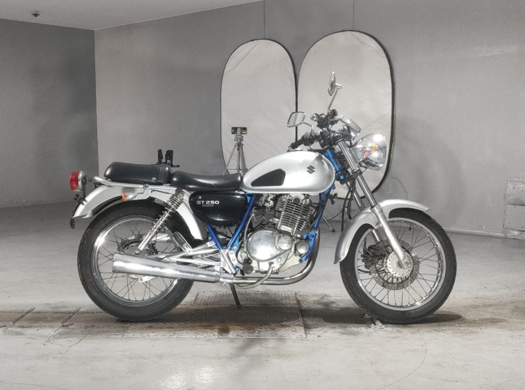 Мотоцикл Suzuki ST250E с пробегом 25736 km