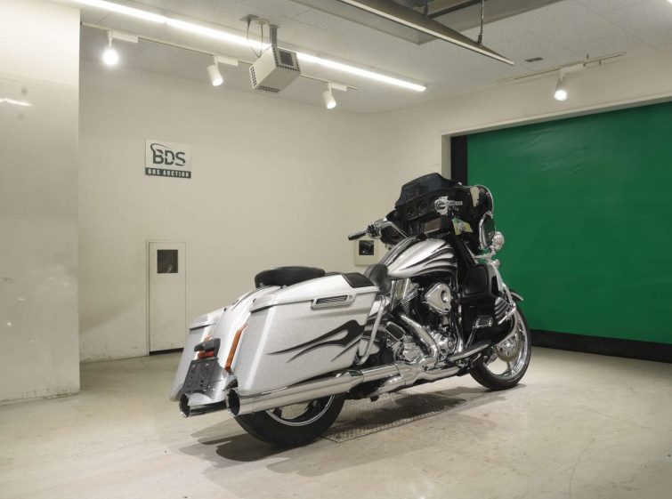 Мотоцикл HD STREET GLIDE FLHXSE1800 с пробегом 64033 km