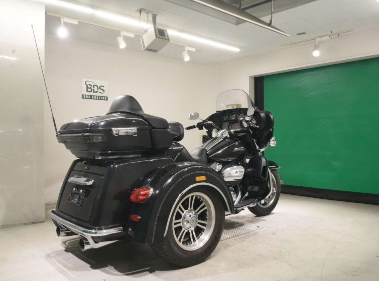 Мотоцикл HD ELECTRA GLIDE FLHTCU1750 TRIKE с пробегом 5716 km