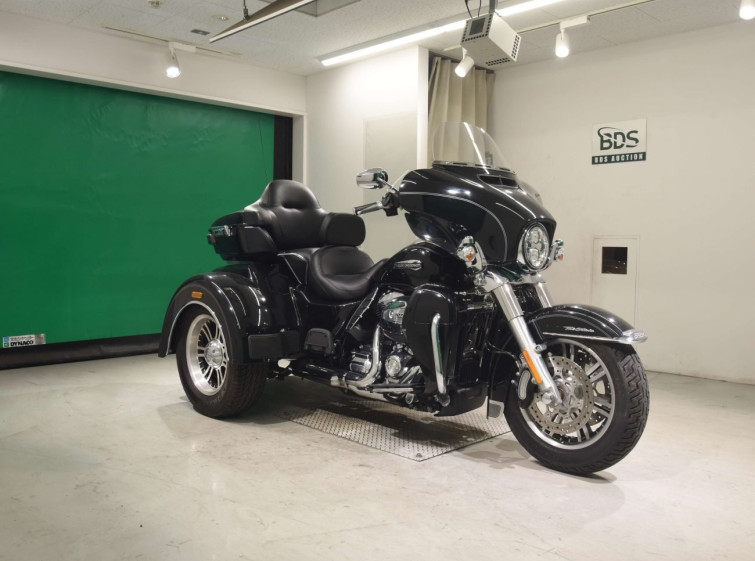 Мотоцикл HD ELECTRA GLIDE FLHTCU1750 TRIKE с пробегом 5716 km