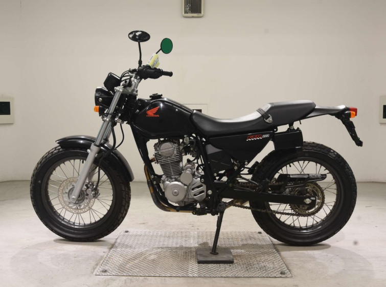 Мотоцикл Honda FTR223 з пробігом 7749 km