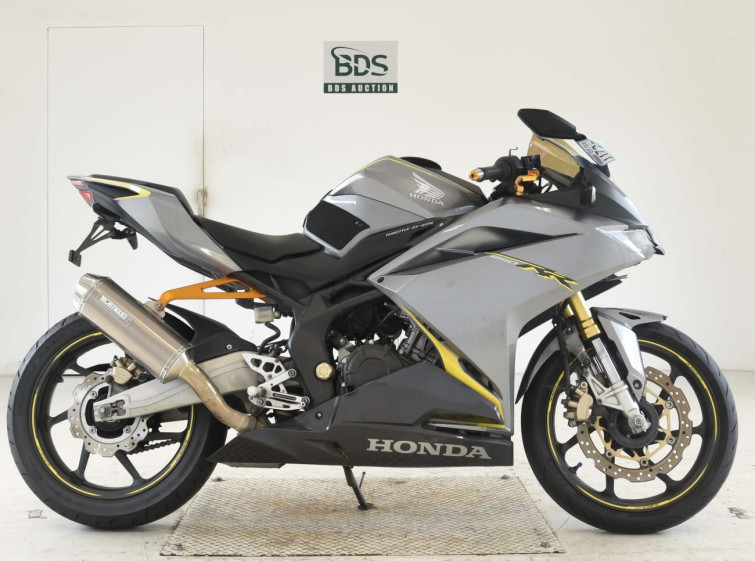 Мотоцикл Honda CBR250RR с пробегом 53072 km