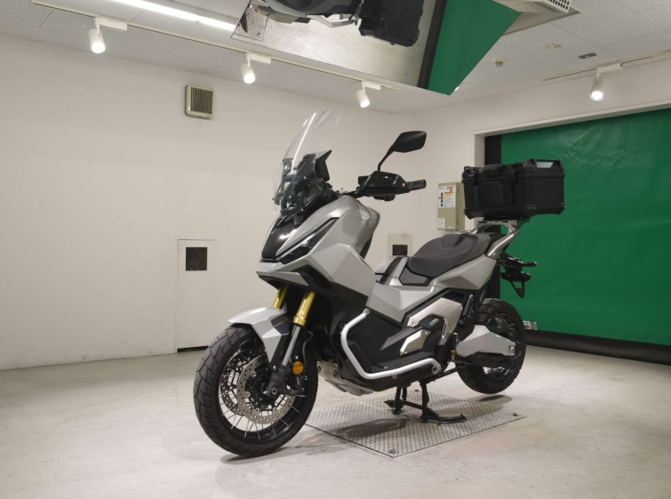Мотоцикл Honda X-ADV750-2 з пробігом 7973 km