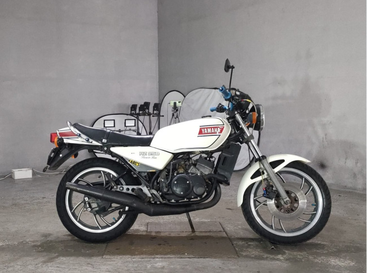 Мотоцикл Yamaha RZ250 з пробігом 9479 km