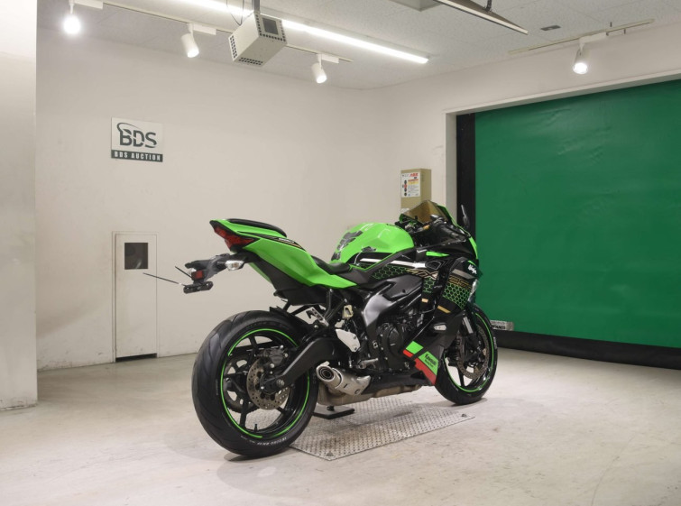 Мотоцикл Kawasaki NINJA ZX-25R с пробегом 23886 km