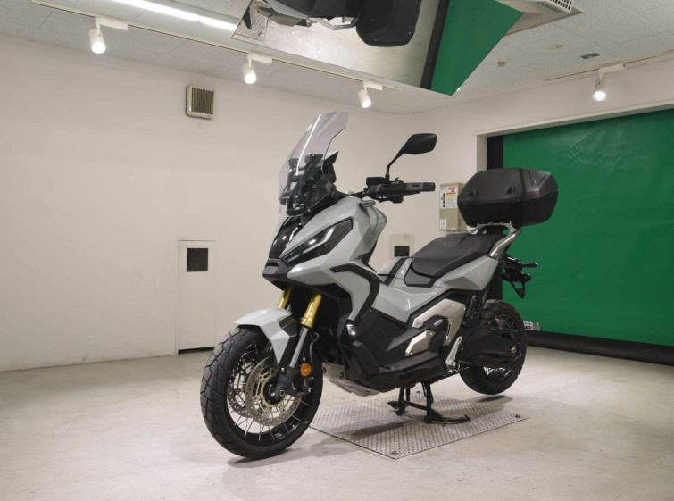 Мотоцикл Honda X-ADV750-2 з пробігом 12365 km