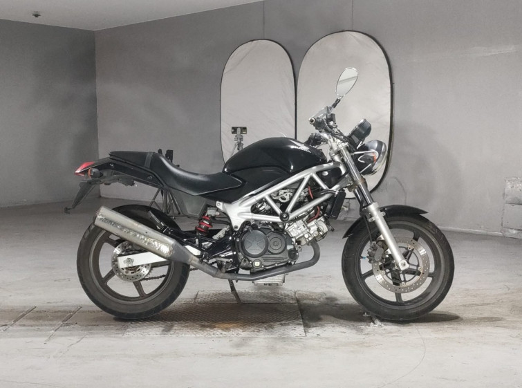 Мотоцикл Honda VTR250 с пробегом 34283 km