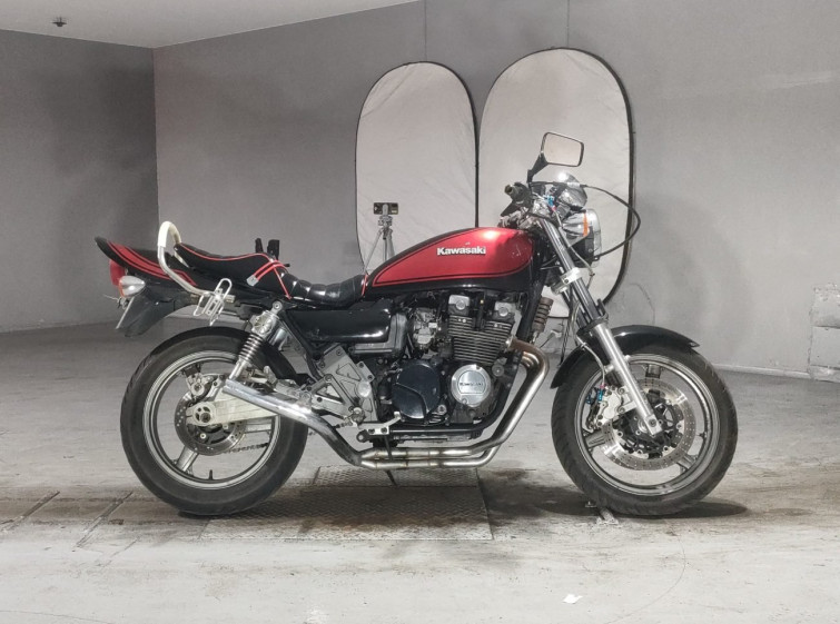 Мотоцикл Kawasaki ZEFAR 400 с пробегом 3915 km