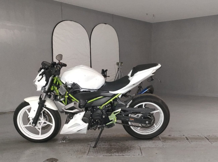Мотоцикл Kawasaki Z250 з пробігом 27980 km