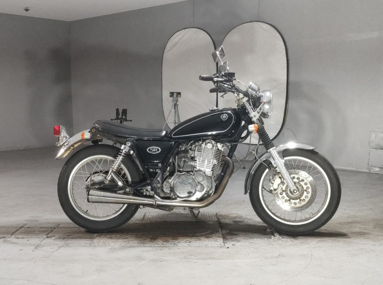 Мотоцикл Yamaha SR400 с пробегом 17650 km
