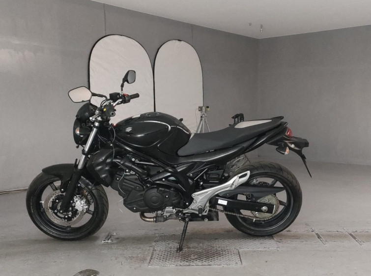 Мотоцикл Suzuki GLADIUS SFV400 с пробегом 34315 km