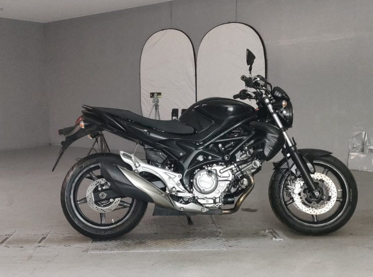 Мотоцикл Suzuki GLADIUS SFV400 с пробегом 34315 km