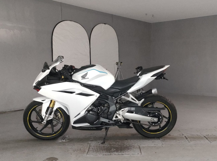 Мотоцикл Honda с пробегом 8853 km