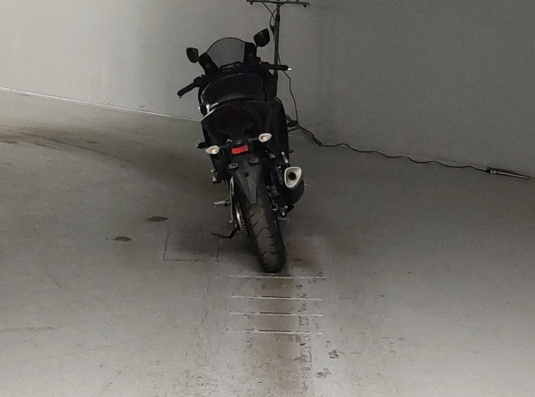 Мотоцикл Yamaha YZF-R25 з пробігом 6278 km