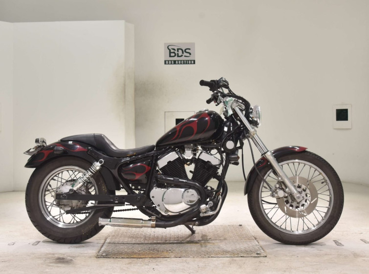 Мотоцикл Yamaha VIRAGO XV250 з пробігом 9557 km