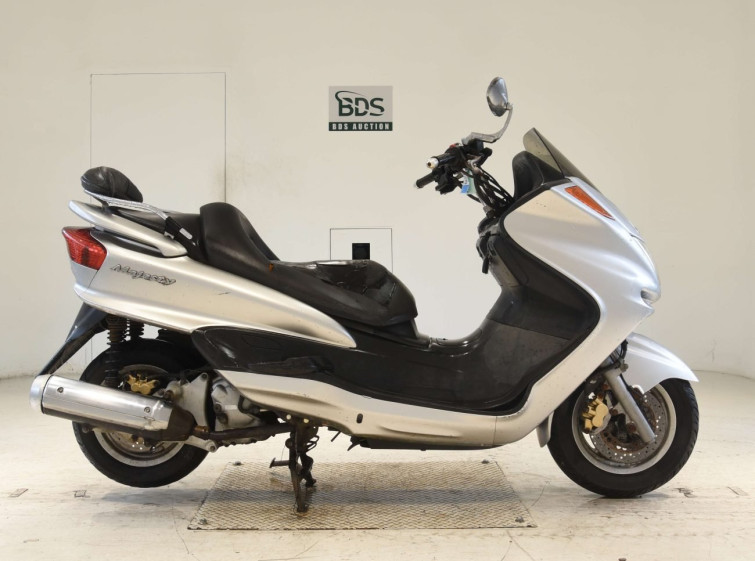 Мотоцикл Yamaha MAJESTY 250 з пробігом 27888 km