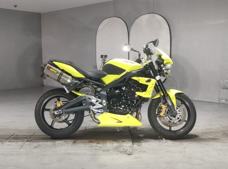 Мотоцикл Triumph STREET TRIPLE R з пробігом 39563 km