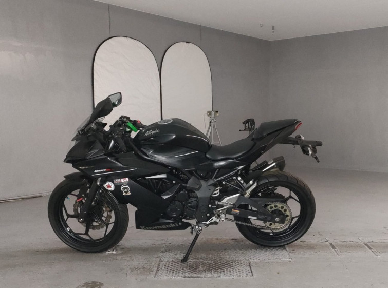 Мотоцикл Kawasaki NINJA250 с пробегом 65938 km