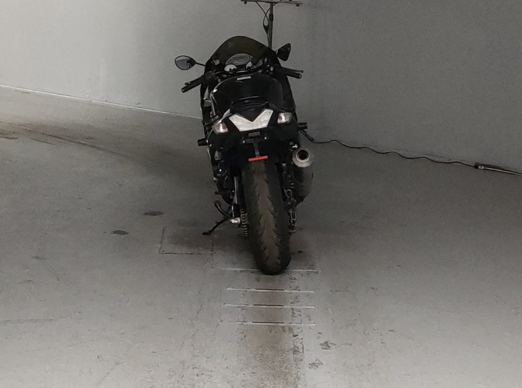 Мотоцикл Kawasaki ZZ-R1400 с пробегом 40175 km