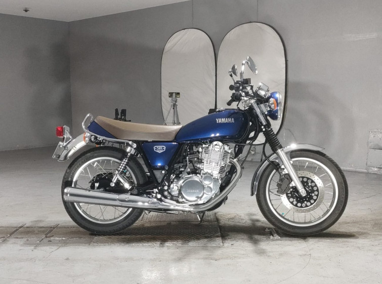 Мотоцикл Yamaha SR400 с пробегом 401 km