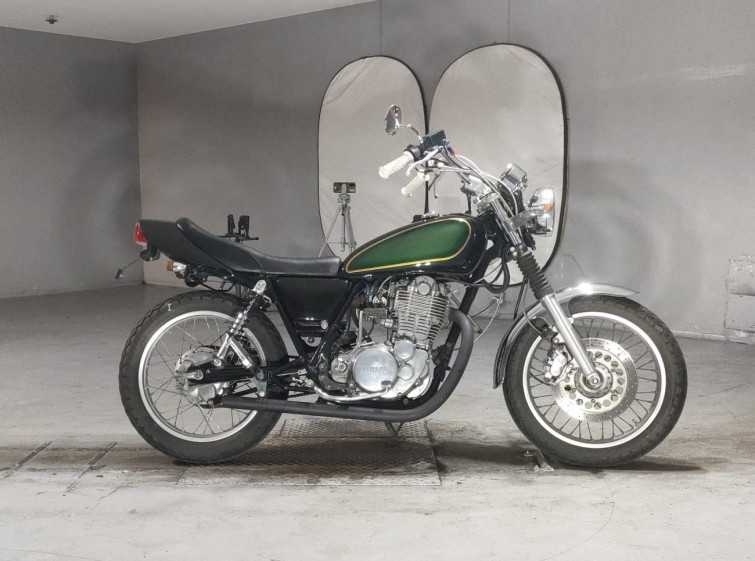 Мотоцикл Yamaha SR400 с пробегом 43732 km