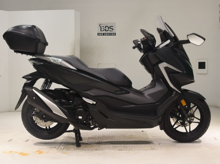 Мотоцикл Honda FORZA з пробігом 2374 km