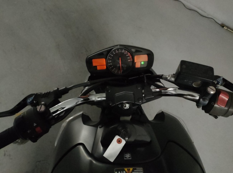 Мотоцикл Suzuki GSR400 з пробігом 81185 km