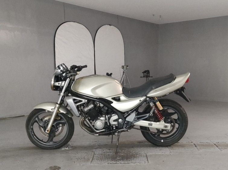 Мотоцикл Kawasaki BALIUS2 з пробігом 5237 km