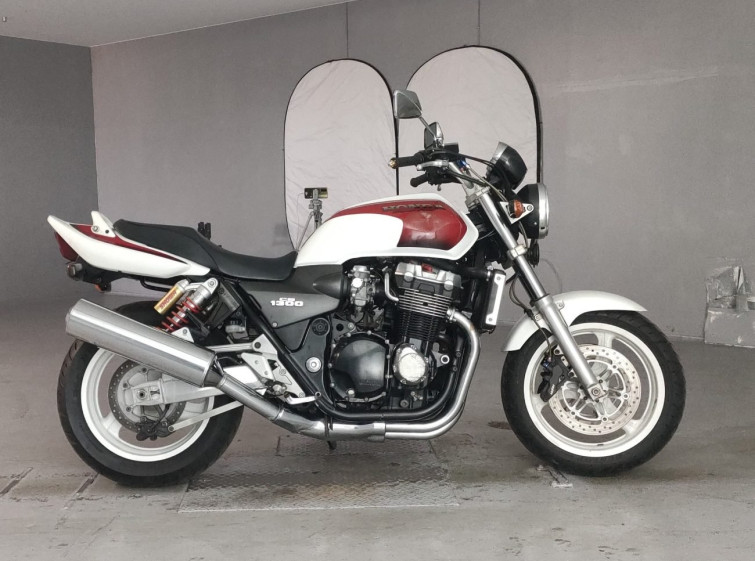 Мотоцикл Honda CB1300SF с пробегом 5136 km